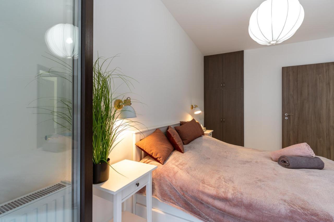 Modern & Newly Built Apartment With Private Garage Budapest Eksteriør billede