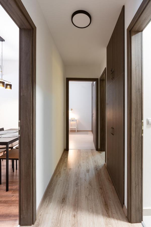 Modern & Newly Built Apartment With Private Garage Budapest Eksteriør billede