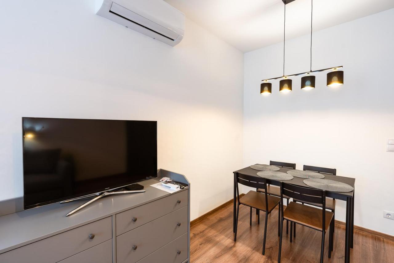 Modern & Newly Built Apartment With Private Garage Budapest Eksteriør billede