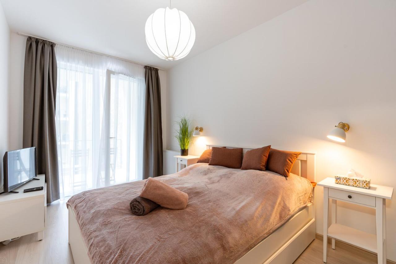 Modern & Newly Built Apartment With Private Garage Budapest Eksteriør billede