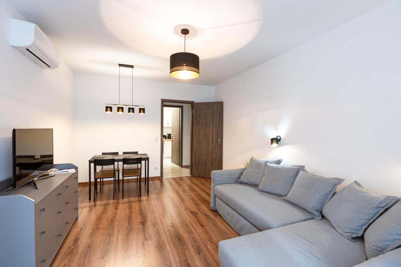 Modern & Newly Built Apartment With Private Garage Budapest Eksteriør billede