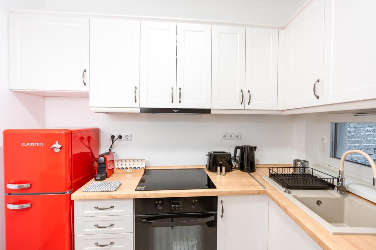 Modern & Newly Built Apartment With Private Garage Budapest Eksteriør billede